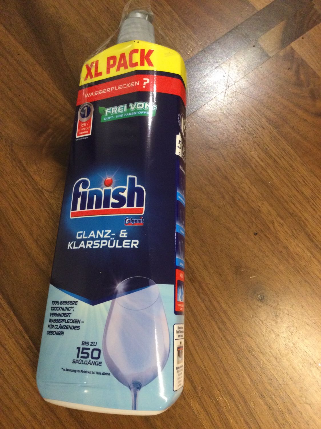 Hàng date mới. Nhưng dung tích 750ml, không phải 800ml cho shop quảng cáo.