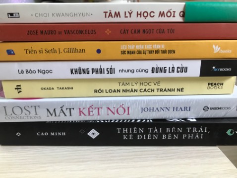 Mình đặt nhiều cuốn cùng 1 lúc may là tiki giao trong nội thành đóng gói ổn, tuy ko có bọc chống sốc nhưng có thêm mấy miếng bìa để sách ko bị va đập quá nhiều, nên thành phẩm nhận được ko bị cong sách. Rất thích tiki trading lẫn shipper dễ thương. À cuốn này có bọc seal nha