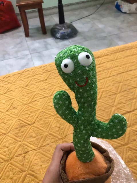 Sản phẩm chắc chắn, bé nhà rất thích , có rất nhiều bài hát hay và ý nghĩa . Tính năng nhái lại tiếng nói cũng rất hay. Nên mua về cho bé đỡ đòi điện thoại