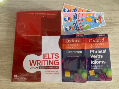 Sách mới đẹp, và còn được Tiki bao sách miễn phí nữa