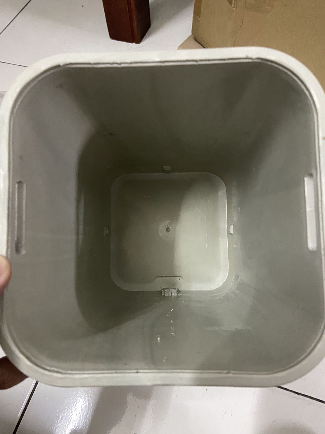 Sản phẩm hoàn thiện tệ như: chất lượng nhựa, dụng cụ thiếu nút cao su khi nhận hàng => Nên sản phẩm tương tự nhưng TRÁNH thương hiệu Đức Trung này.