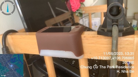 - Sản phẩm đúng mô tả, dùng tốt, độ sáng vừa phải
- Thích hợp trang trí hành lang đường đi trong vườn hoa, bậc thang ngoài trời tối hoặc có ánh sáng để thu năng lượng vào ban ngày, sáng đèn vào trời tối.