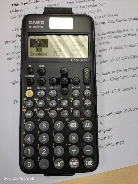 Thứ tự chức năng thay đổi hẳn so với các dòng máy trước đây. Nút nhỏ (còn xoay lệch được). Tính toán nhanh và dễ làm quen.