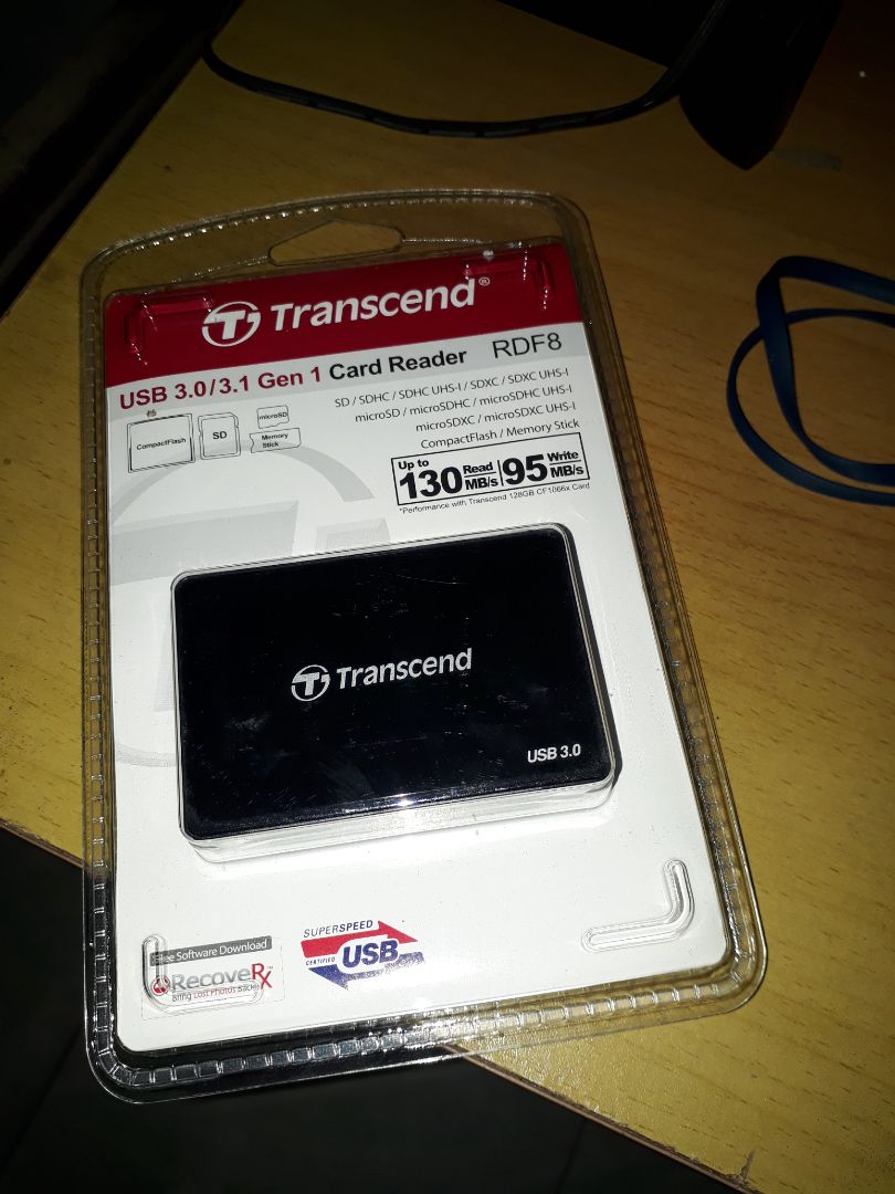 Tiếc là này không phải tiki trading phân phối nên vẫn bị tháo ra dán tem bảo hành... xài tốt, không bị nóng, tốc độ đọc ghi nhanh, dây kết nối hơi ngắn.