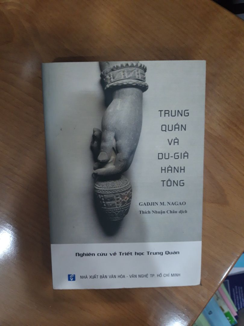 Cuốn sách có giá trị về Phật giáo và lịch sử Phật giáo cũng như kinh điển Phật giáo. là tài liệu hữu ích cho những người nghiên cứu tìm hiểu Phật học Hy vọng nhà sách cập nhật thêm nhiều đầu sách mới