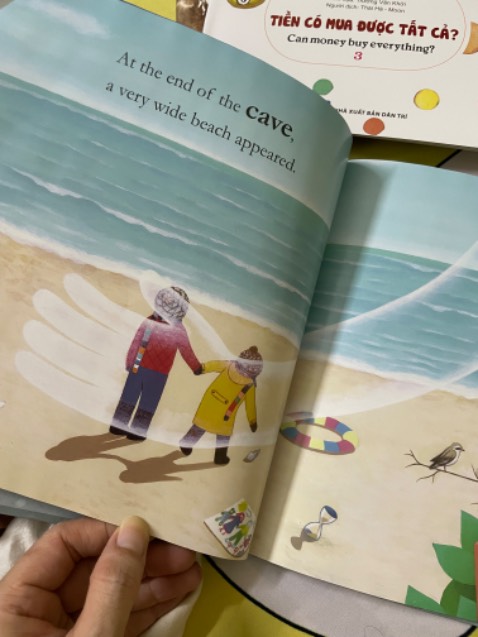 Hình ảnh dễ thương, câu chuyện thú vị và ý nghĩa, cuôi sách có phần tiếng Việt nữa