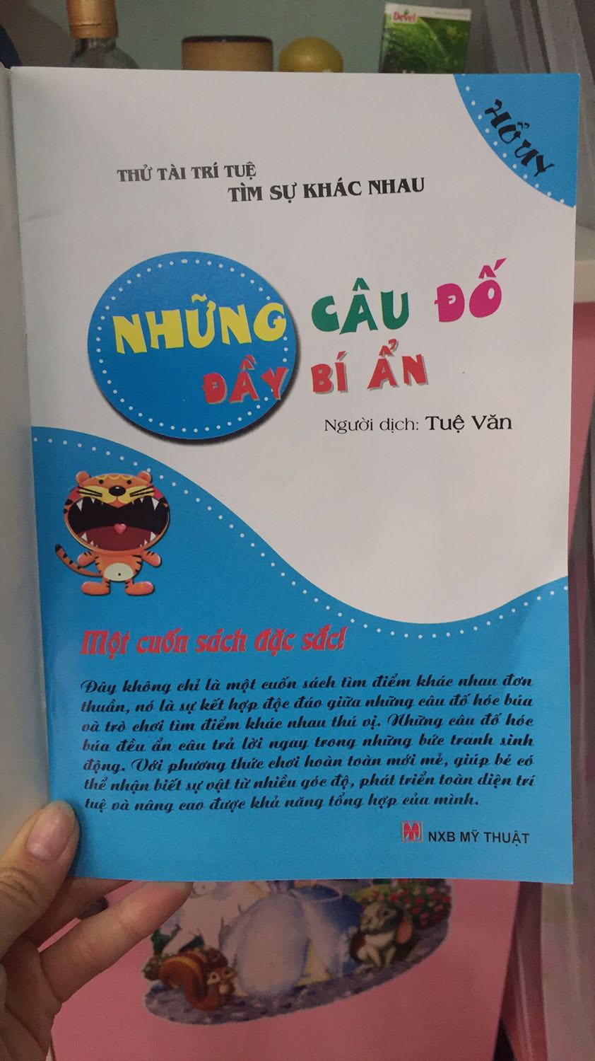 Chất lượng giấy rất đẹp nhé, hình ảnh sắc nét. Sách có nhiều câu đố hay để trẻ tư duy. Nói chung là rất đáng mua.
