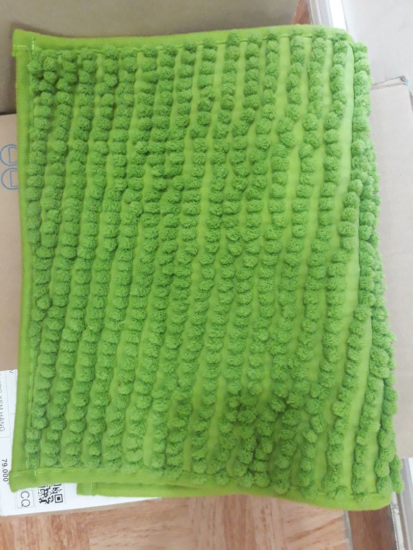 hi Tiki, tiki xem lại có giao đúng hàng cho mình ko nhé. sợi vải của thảm đâu phải loại này. sp ko hề giống hình ảnh. mình muốn trả hàng.