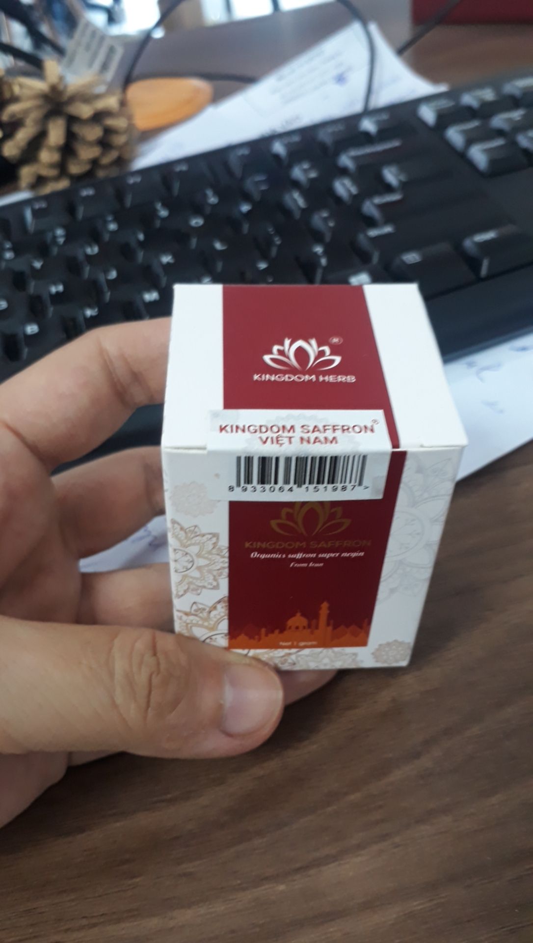 Đóng gói rất cẩn thận. Nhìn đẹp. Hộp niêm phong 1 mặt còn 1 mặt ko niêm phong nên mình mở hộp vẫn còn niêm phong ?. Chưa uống nên ko biết có hiệu quả ko. Tạm hài hòng.