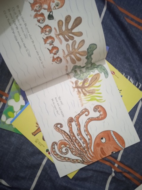 Sách đẹp lắm nha rất mới và thơm sip dễ tính