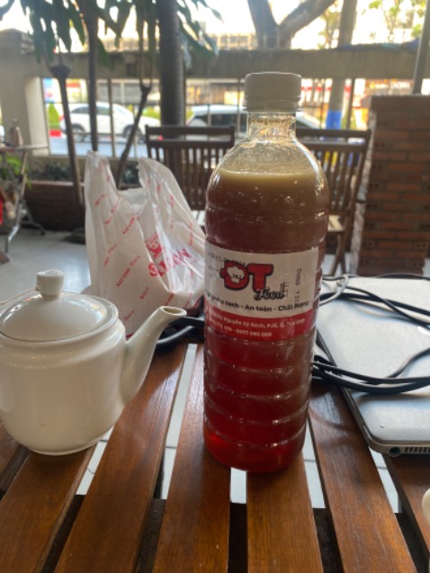 Không biết có thật là mật ông hok ? Nhãn mác không ghi gì hết chắc là không chịu trách nhiệm sản phẩm này?