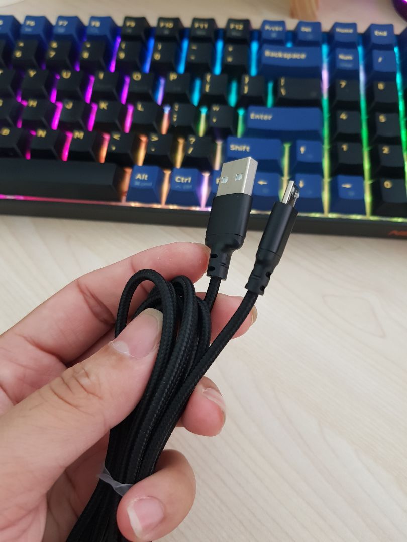 Sản chẩm chất lượng. Dây bọc dù rất chắc chắn. Tiki giao hàng rất nhanh, cực kì hài lòng