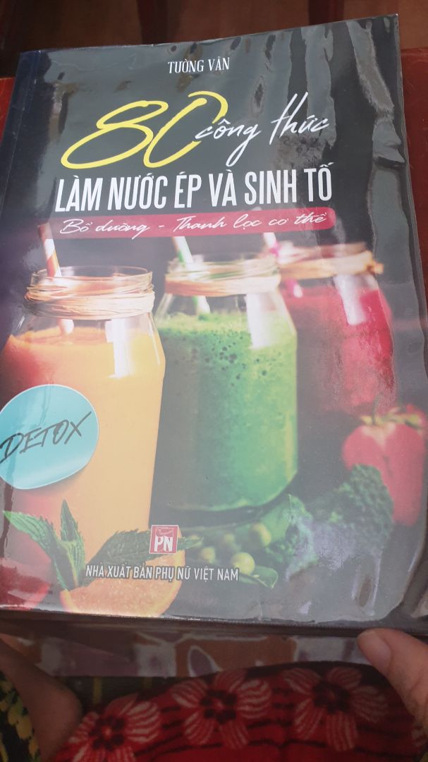 sách hay,hình ảnh đẹp,nội dung phong phú.nên mua sách về để có nh công thức nước ép ngon cho gd