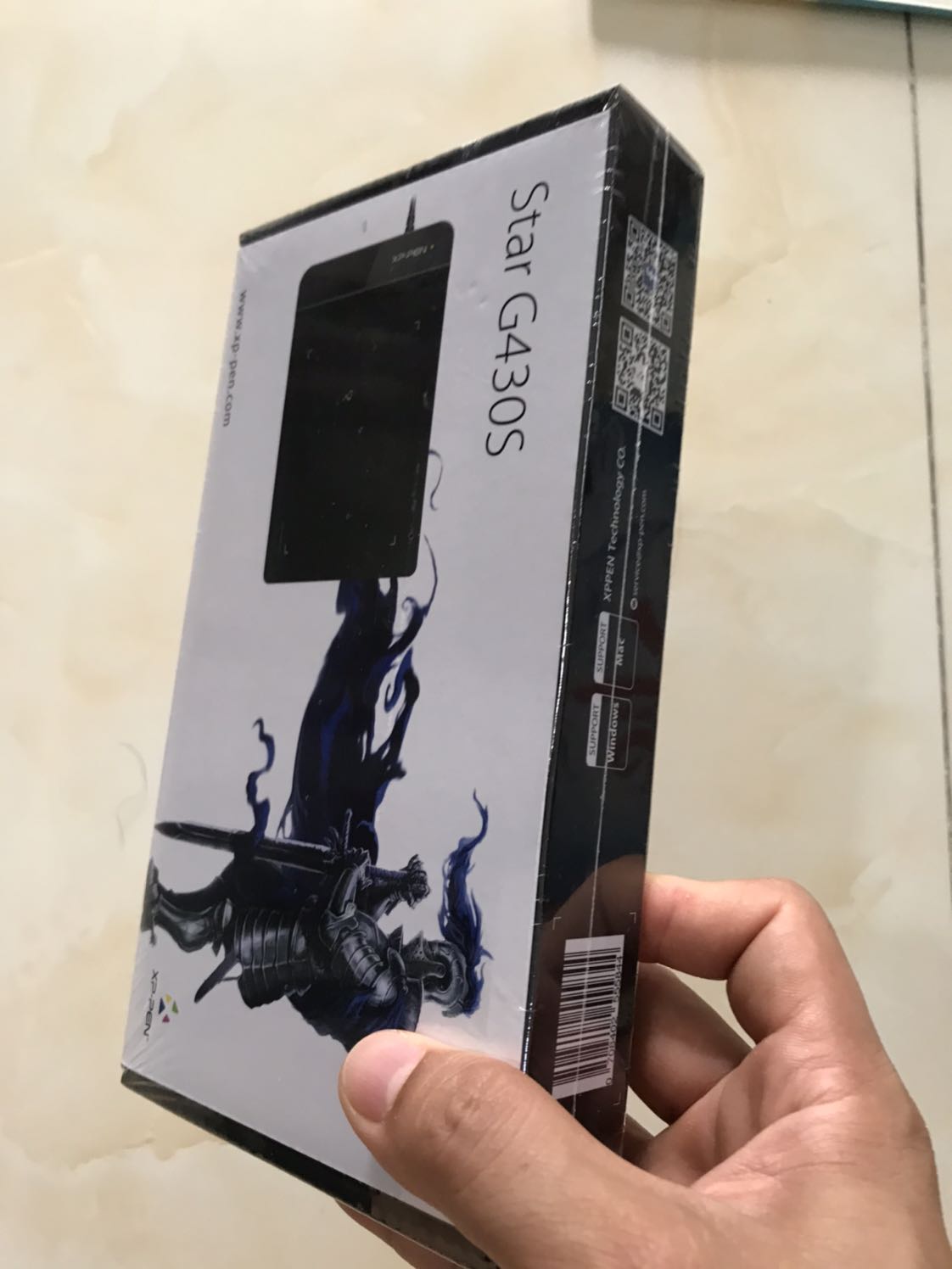 Mình chưa bao giờ sài bảng vẽ. Đợt này vì tính chất công việc nên mua thử. Khá bất ngờ vì chất lượng khá tốt. Hoàn thiện tốt. Sài rất đã. Tiki giao hàng cực nhanh. Thứ 5 đặt sáng thứ 7 có. Các bạn có thể mua size lớn hơn giá cao hơn tốt.