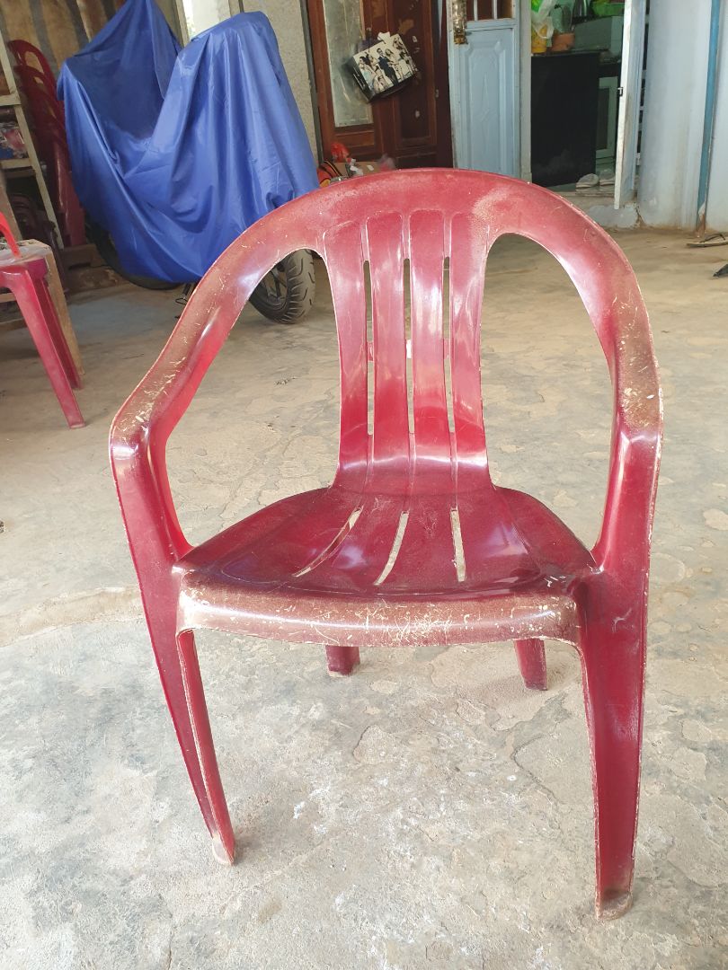 Thùng khá chắc chắn.