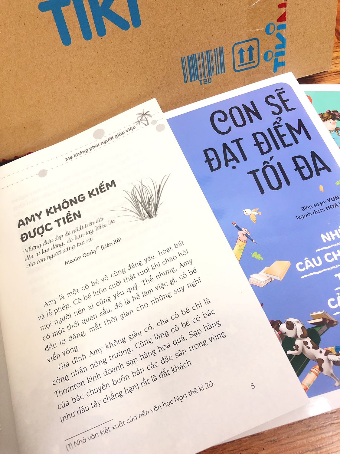 Thiết kế bao bì đẹp xỉu luôn.
Chọn gói giao 2-3h nên nhận được trong vòng 1 nốt nhạc.