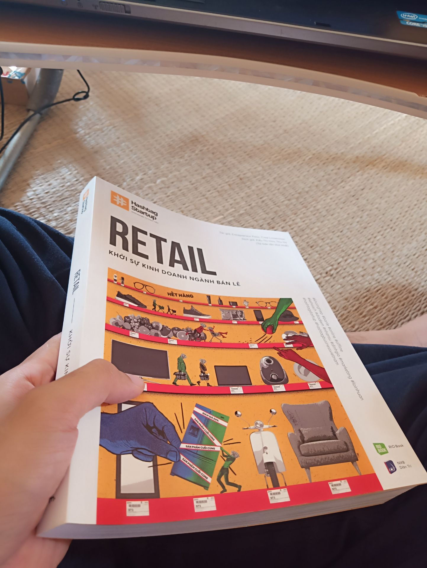 sách khá to và giấy dày, đọc rất thích, mỗi cái ship tiki now giao hơi chậm, tưởng được nhận trong ngày, hoá ra phải đợi hôm sau, biết thế chọn ngay giao trong 2h. thanks shop!