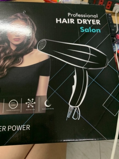 Ko nghĩ là máy đẹp dã man như thế này, shop giao hàng cực nhanh mà chăm sóc kh cũng tốt nữa, trả lời tin nhắn hỗ trợ nhanh trước mình có mua máy hơn 300k ngoài siêu thị mà thề chỉ bằng nửa máy này thôi, thổi mạnh chị minfht  thích mê cứ đòi mình mua cho thêm 1c nữa, chắc chắn sẽ mua làm quà khi cầnì