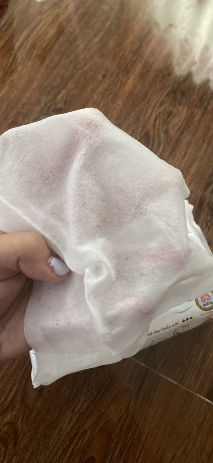 Rất an toàn cho bé, sản phẩm dùng lau tay rất sạch.
Các bọt nhỏ li ti giúp lau tay sạch hơn mà ko nhờn rít lun á 😁