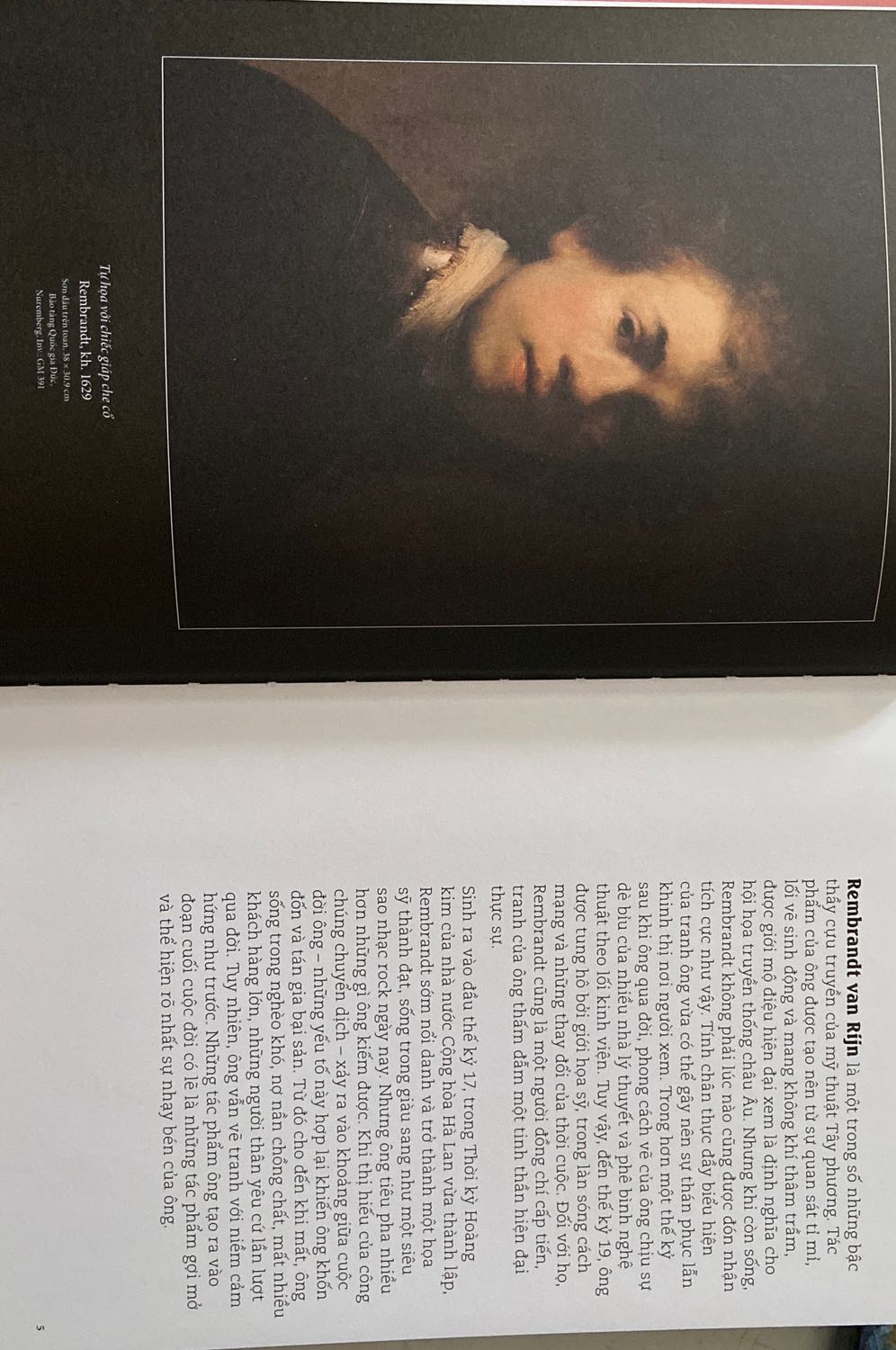 Sách in màu đẹp, hình vẽ minh hoạ dễ hiểu về cuộc đời của tác giả và các tác phẩm. 
Sách không in trên giấy dạng bóng như sách omega. @moon.mng