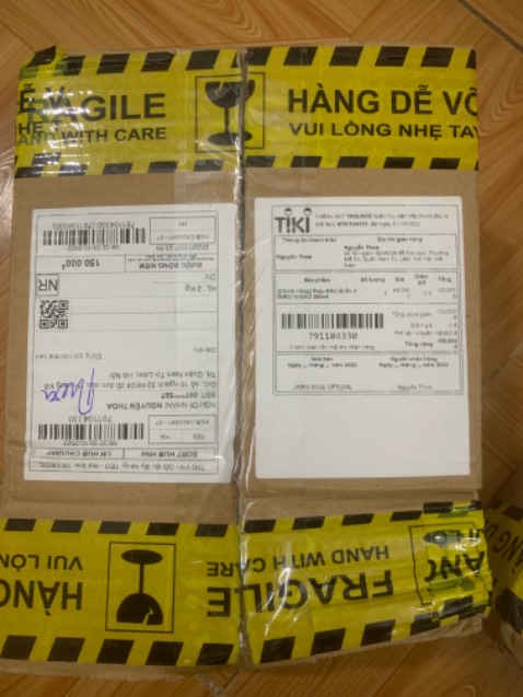 Sản phảm đóng gói cẩn thận. Giao hàng nhanh.Bao bì sản phẩm đẹp. Rượu có mùi rất thơm và dễ uống. Mn nên dùng thử nha.