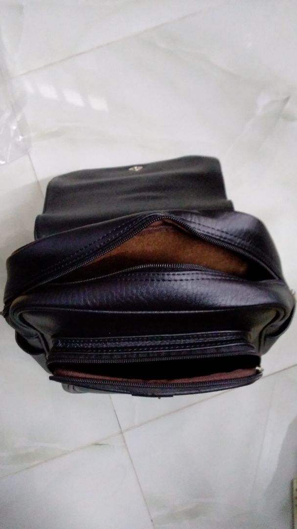 Rất hài lòng, sản phẩm nhận như ảnh. Balo dày, vải lót trong rất đẹp, mịn, khóa kéo chắc chắn, dây đeo cũng rất ok.  Balo hiệu Lata, hàng VN. Ủng hộ hàng VN. Shop uy tín. Mua hàng tại Tiki yên tâm lắm. Thanks