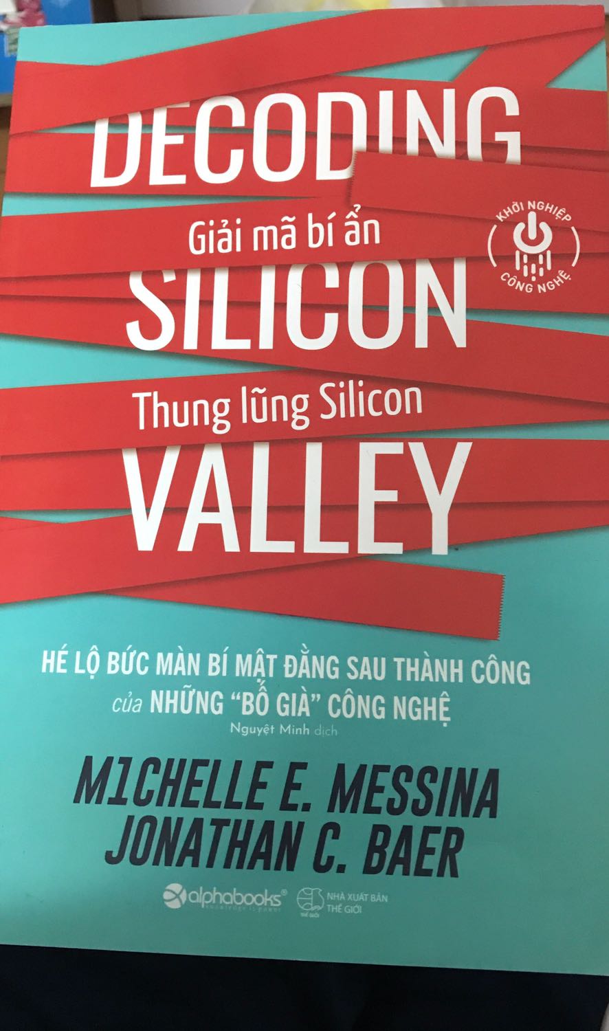 Sách còn mới chất lượng vẫn okeee ?
Mình khá tò mò về thung lũng Silicon nên đã tìm đọc và thấy được nhiều đánh giá tốt trên Goodread. Mong là sẽ đáp ứng kì vọng !!!