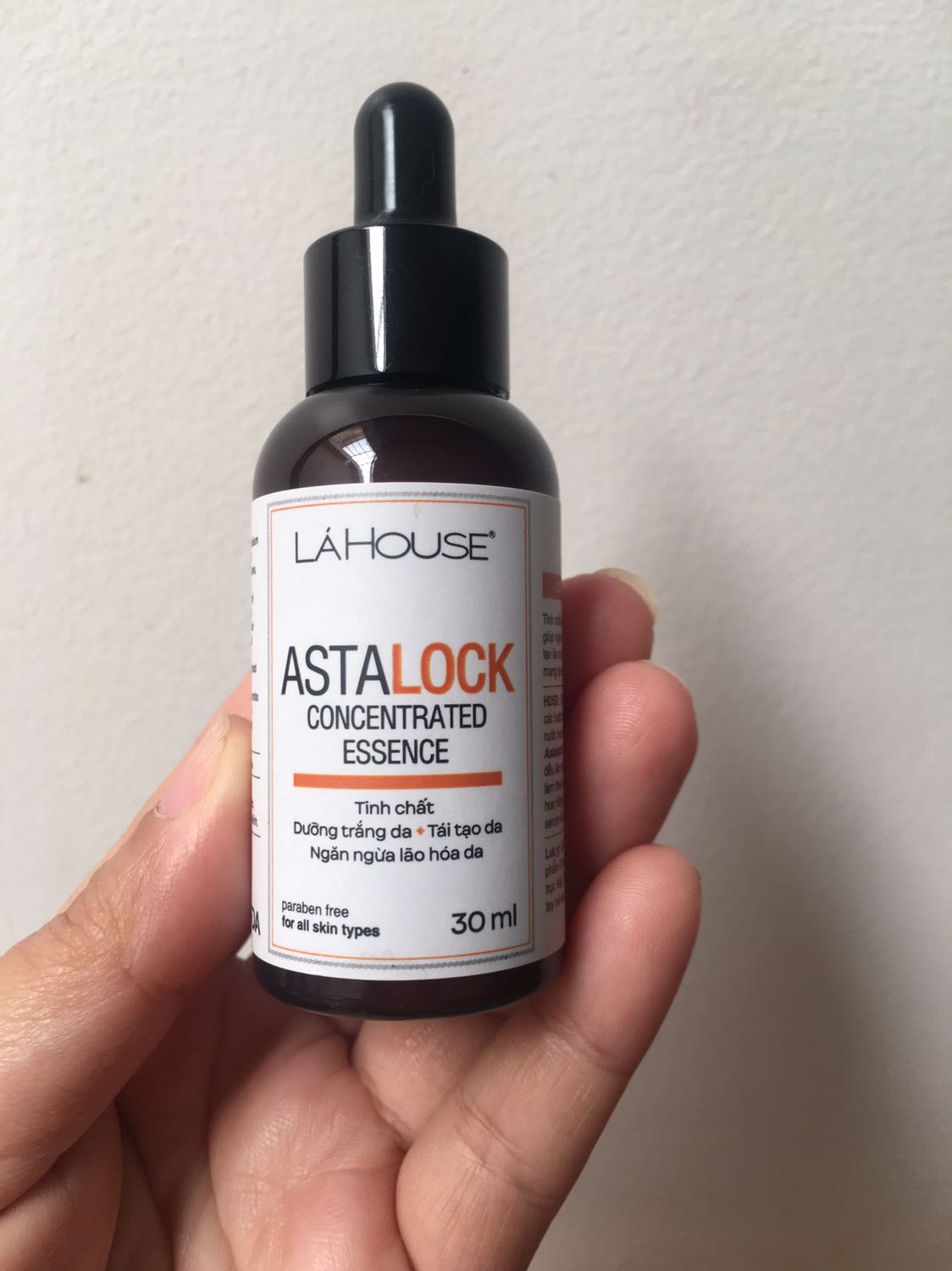 Đã mua và sử dụng. Mới dùng nên chưa thấy rõ hiệu quá lắm nhưng cảm giác đầu tiên là dùng rất thik nhé, biết và tin Lá quá Chị Diệp. Hài lòng về sản phẩm