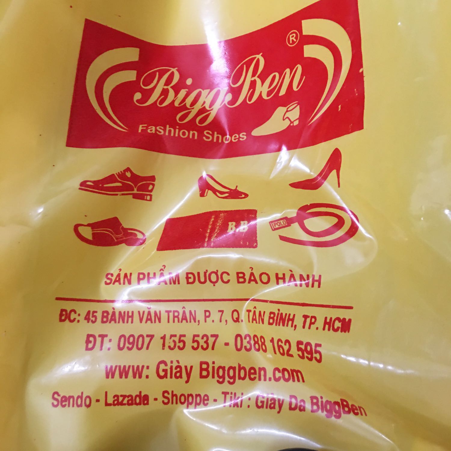 Sản phảm đẹp, bền chắc. Theo đúng là gíiao 31/5 nhưng hôm nay shop giao roii. Tuyệt vời quá, Mẹ mình mong hôm nay có giày nè. Cám ơn Shop rất rất nhiều. Cho 100 sao luôn nè. Hàng đẹo? Moi nguoi ủng hộ shop nha