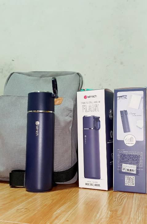 Sản phẩm có thiết kế đẹp, có quai xách gắn ở nắp rất tiện dụng. Nắp bình có thể dùng làm ly uống nước. Đóng gói gói cẩn thận, giao hàng đúng hẹn. Sẽ đánh giá chất lượng, thời gian giữ nhiệt, ảnh hưởng sức khỏe... sau một thời gian trải nghiệm.