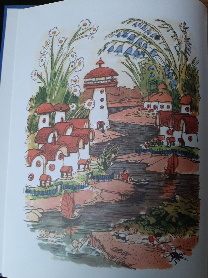 Tôi mua lại quyển sách thời tuổi thơ của tôi. Tuy không đẹp như bản thời ấy nhưng cũng thỏa lòng. Sách cũ tranh màu rất nhiều, nét vẽ sắc hơn phiên bản này. Nhưng vẫn vui vì có lại được quyển sách của một thời.