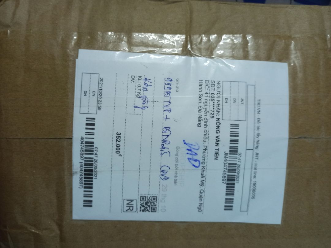 sách mới ..bên góc hơi nhăn xíu thôi.có xíu à .so với giá tiền rất đáng mua nha