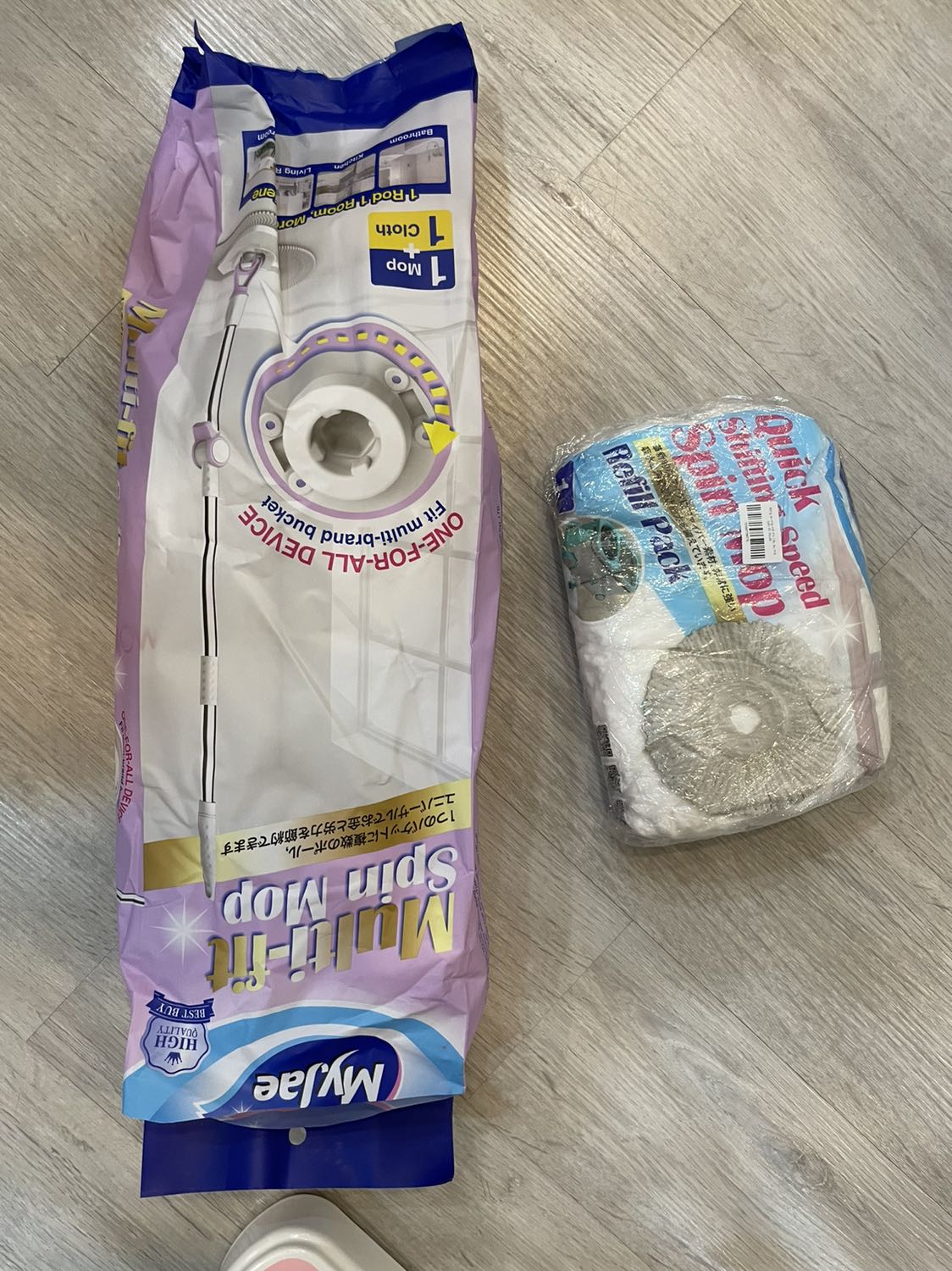 Sản phẩm có chất lượng tốt, mua kèm theo cây lau nhà của hãng được giảm giá khá tốt. Mua sản phẩm được tặng thêm quà là khăn vải lau bếp dùng 1 lần khá tốt.