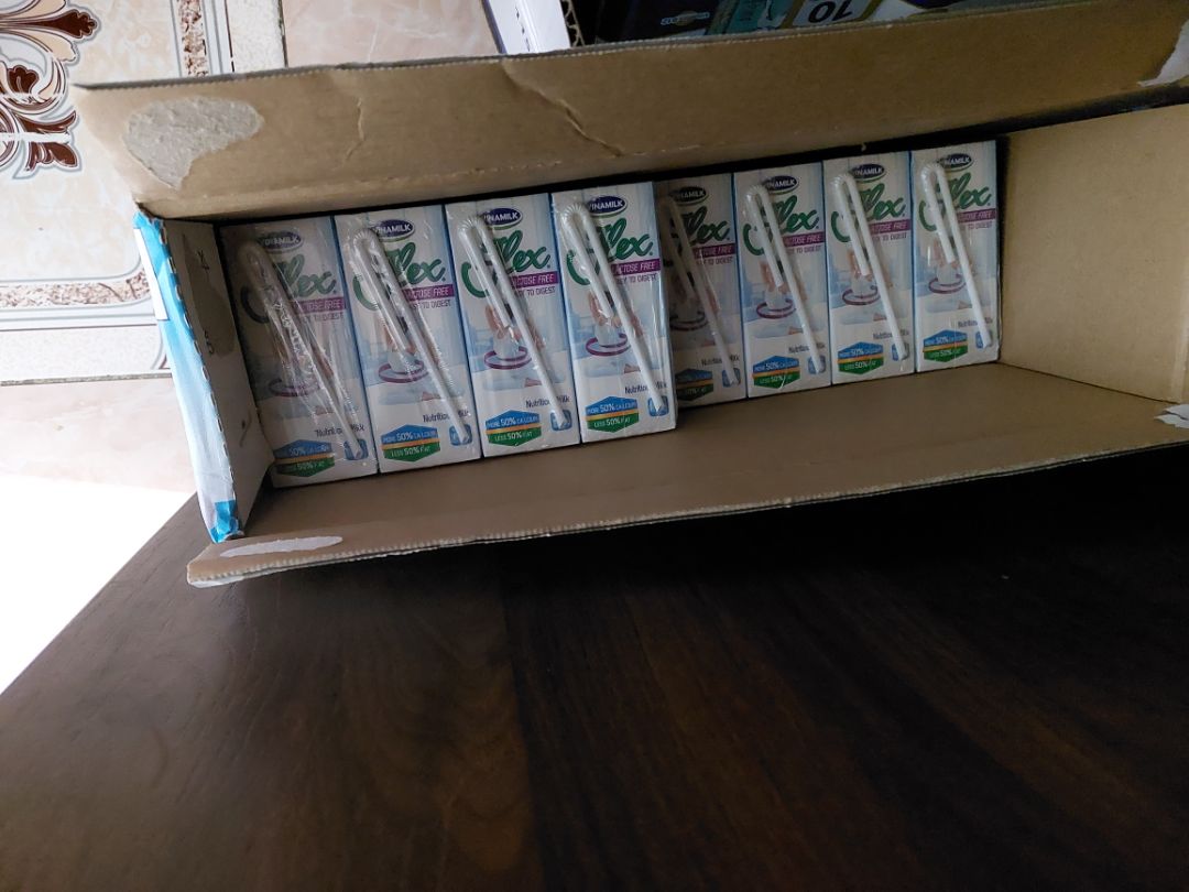 Tiki đóng gói bọc nilong cẩn thận, giao hàng hơi lâu nhưng sản phẩm Ok. loại này rất khó mua ở đại lý sữa nên toàn đặt Tiki.