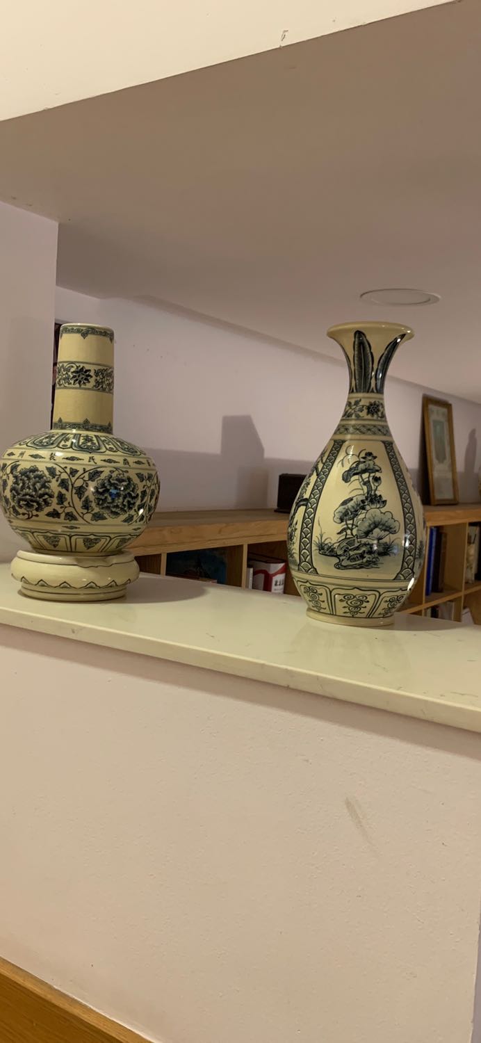 Màu men và hoa văn rất đẹp