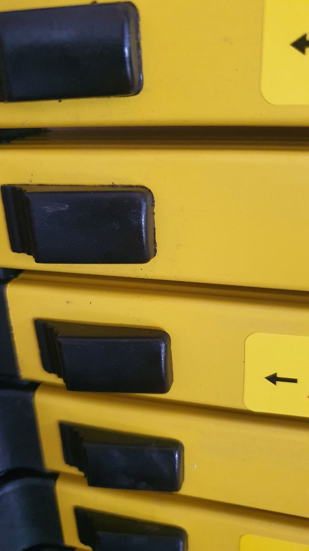 ổn trong tầm tiền 1.6tr các chi tiết nhựa vẫn còn lem nhem như hàng gia công ổn trong tầm tiền 1.6tr các chi tiết nhựa vẫn còn lem nhem như hàng gia công