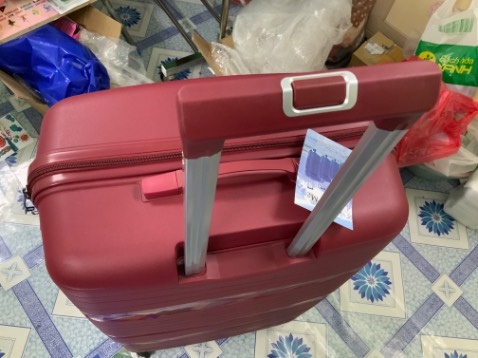 Nhựa có độ đàn hồi tốt, thấy chắc chắn, màu đẹp ko trầy xước, ung y voi gia tiền nay