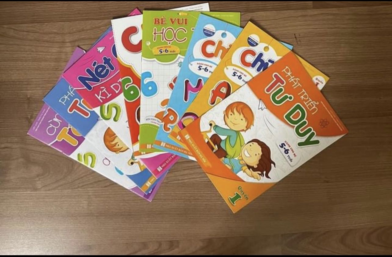 Sách rất xinh và dễ học, vừa học vừa chơi trải nghiệm rất tốt.