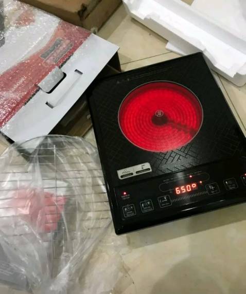 Shop tư vấn hướng dẫn cách dùng rất nhiệt tình. Mua trên TIKI nên yên tâm hàng chính hãng. Được tặng kèm vỉ nướng nữa. 5 sao cho chất lượng và dịch vụ