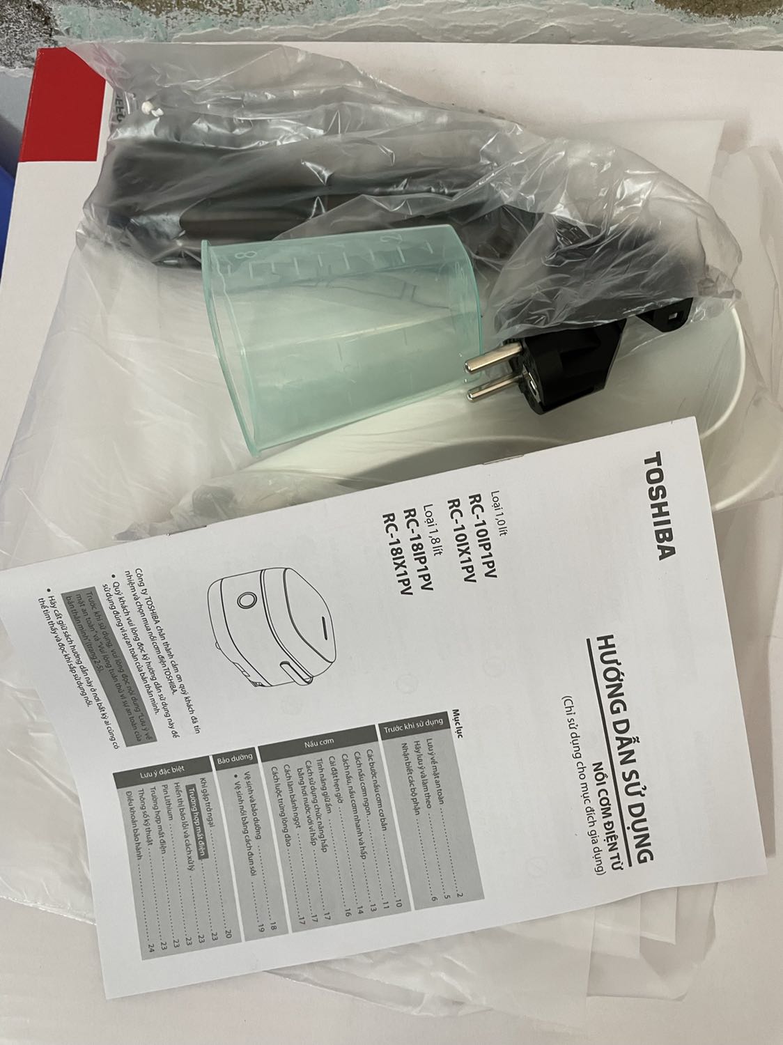 Nồi cơm nhìn bắt mắt và được đóng gói cẩn thận. Tuy nhiên, nhân viên giao hàng còn chưa được tốt khi giao tiếp với khách hàng.
Tôi vẫn đánh giá sản phẩm này 5 sao và hy vọng đội ngũ giao hàng cần chuyên nghiệp hơn.
Nồi cơm điện cao tần này có bền hay không thì phải xem một khoảng thời gian sử dụng nữa mới đánh giá được.