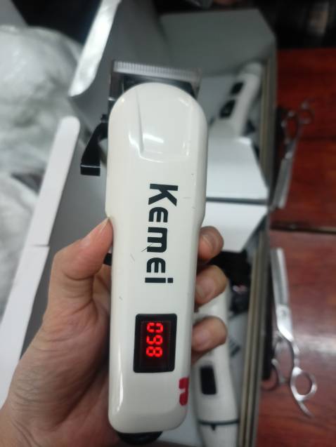 Cũng như hình mà tiếng của máy ồn quá
Mua 1 lượt 3 cái máy mà cái nào cũng ồn như nhau,biết vậy mua thử 1 cái rồi