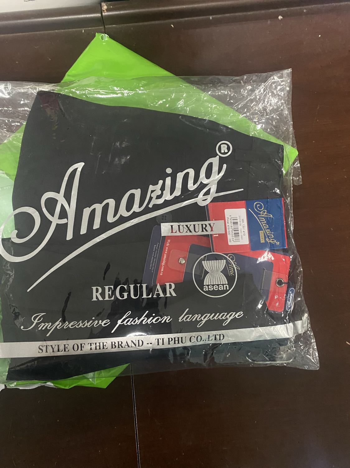 Quần đẹp nhưng shop chưa lên lai giùm…. Nhưng cũng cảm ơn shop…giao đúng hàng đúng màu