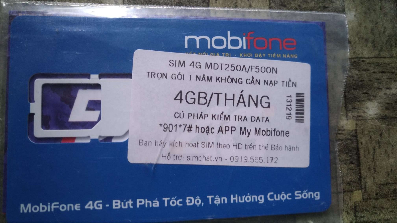 - Mua SIM 4G này trước Tết 2020 vài hôm, xài được mấy bữa thì thấy báo nợ tiền, sắp hết hạn, và bây giờ thì "im ru" ko xài được nữa, kiểm tra với app My Mobile cũng không thấy gì.

Thật sự không hiểu đây là SIM gì có đúng như sản phẩm không hay là thế nào nữa?