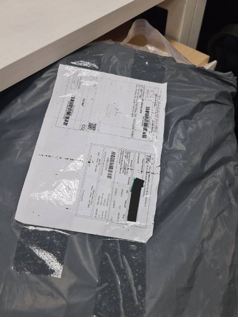 sản phẩm vừa nhận không đúng với hình như đăng bán, và quà tặng cũng không đúng, nhờ shop đổi mới hoặc thu hồi giúp.