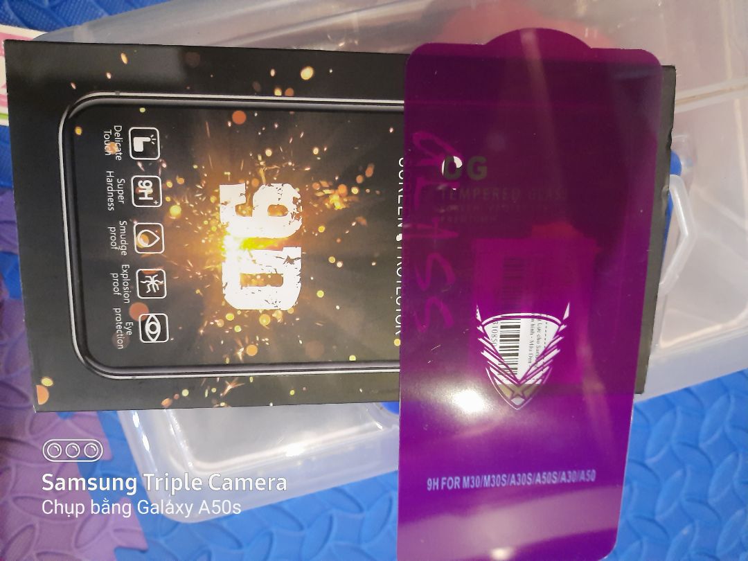 chất lượng không đúng như mong đợi. 
cảm nhận được độ trong nhưng không thể mở khóa bằng vân tay được. không được nhạy với bàn phím. trong mục giới thiệu là có thể mở khóa bằn vân tay . hơi thất vọng