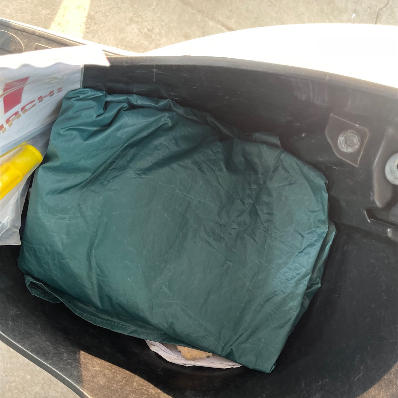 Giày dùng ok, đi mưa ko bị ướt