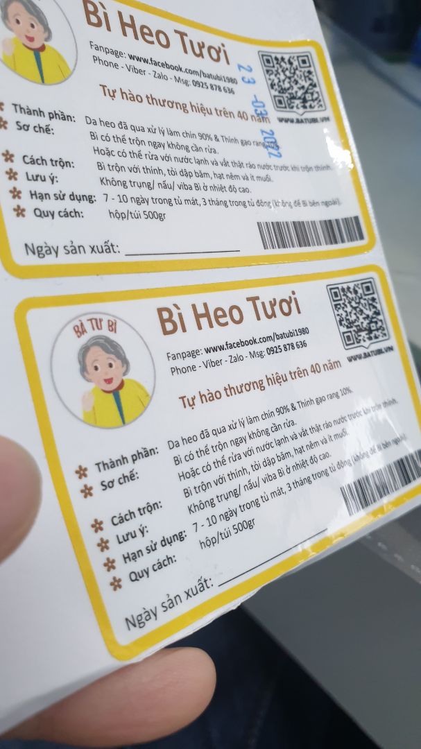 lần đầu về không lắc đều trước khi dùng, không xả nước tampon, châm quá nhiều nên dùng không được. Chạy đi mua hộp khác về vẫn vậy. May là có người chỉ mới biết cách làm như trên. Đề nghị shop có HDSD chi tiết cho người dùng đỡ vất vả