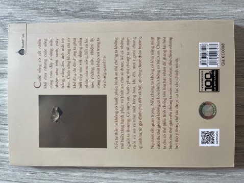 Tiki đóng gói kỹ càng, cẩn thận có bọc chống sốc cho sách luôn. Anh shipper thân thiện, lịch sự và giao hàng cực kỳ đúng theo thời gian của Tiki. Like nhé 👍