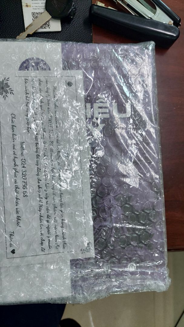 Đóng gói kỹ, chất lượng sách đẹp, giấy in mịn. Nói chung là với một người mê sách như mình thì rất là hài lòng