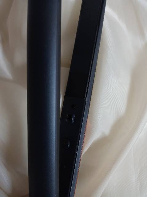 Chất lượng sp tuyệt vời, dễ sử dụng, ngon, bổ, rẻ. Ờ mây *** gút chóp shop..gói hàng cẩn thận 5 sao cho shop, giao hàng nhanh, giá cả hợp lý. Cách phục vụ của shop rất nhiệt tình và chu đáo. Hàng đẹp cute lắm. Máy nóng nhanh,kẹp không bị rỉ tóc, cầm rất chắc tay, thon gọn, còn điều chỉnh được nhiều mức nhiệt. Lần sau sẽ ủng hộ tiếp ạ